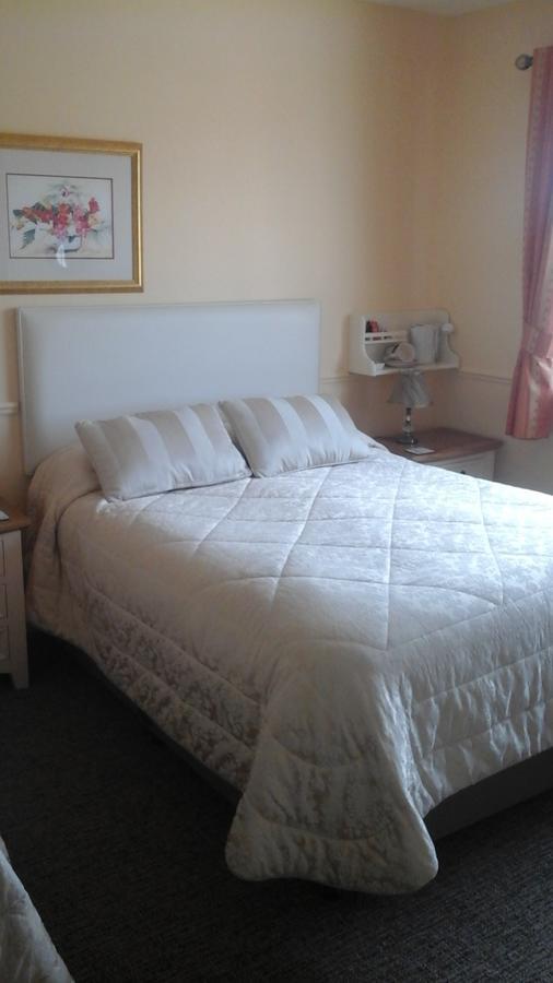 Tir Na Nog B&B Кашел Екстер'єр фото